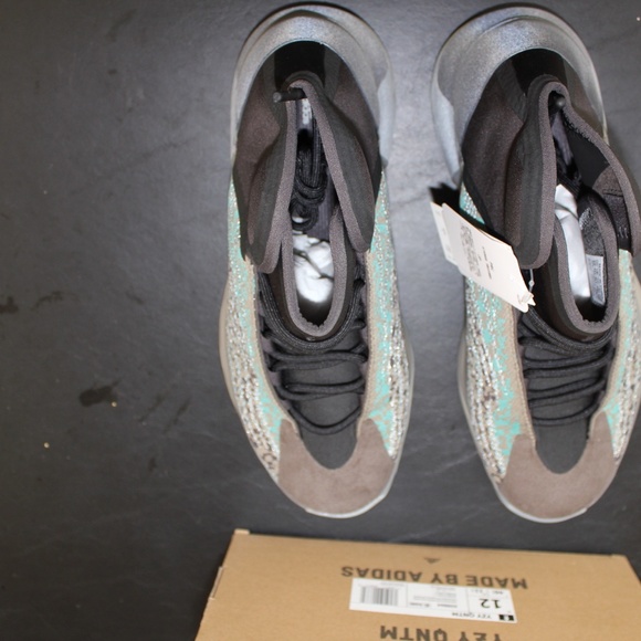 adidas Yeezy Quantum Teal Blue 2020 G58864